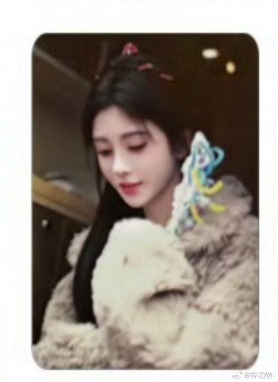 鞠婧祎周边市场  280不走 周末发 有编 默认ccx周末拍对光 