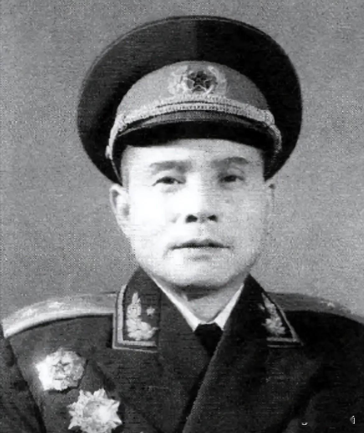 19岁舍身为国，英雄身后有人守了他家40年

1948年，19岁的董存瑞手托炸药