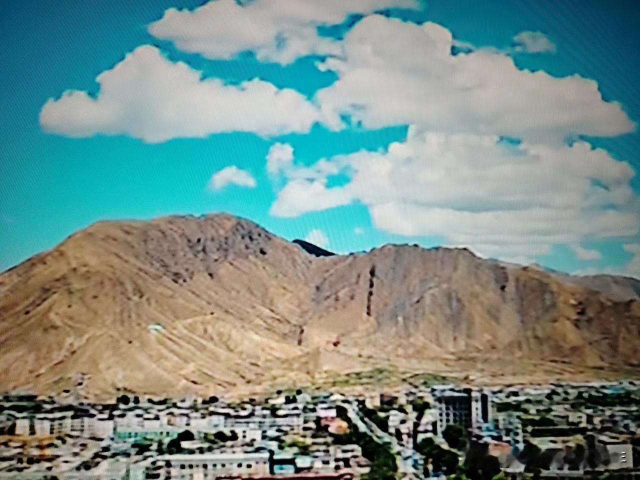 我不后悔，因为我边打工边学习，终于抓住了机会，过上了稳定的生活。
我不喜欢折腾，