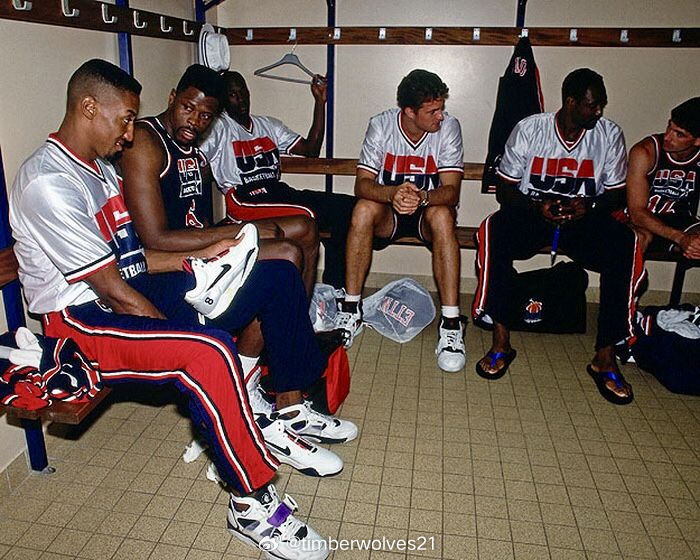 斯科蒂·皮蓬、帕特里克·尤因、迈克尔·乔丹、克里斯蒂安·拉特纳、卡尔·马龙和约翰