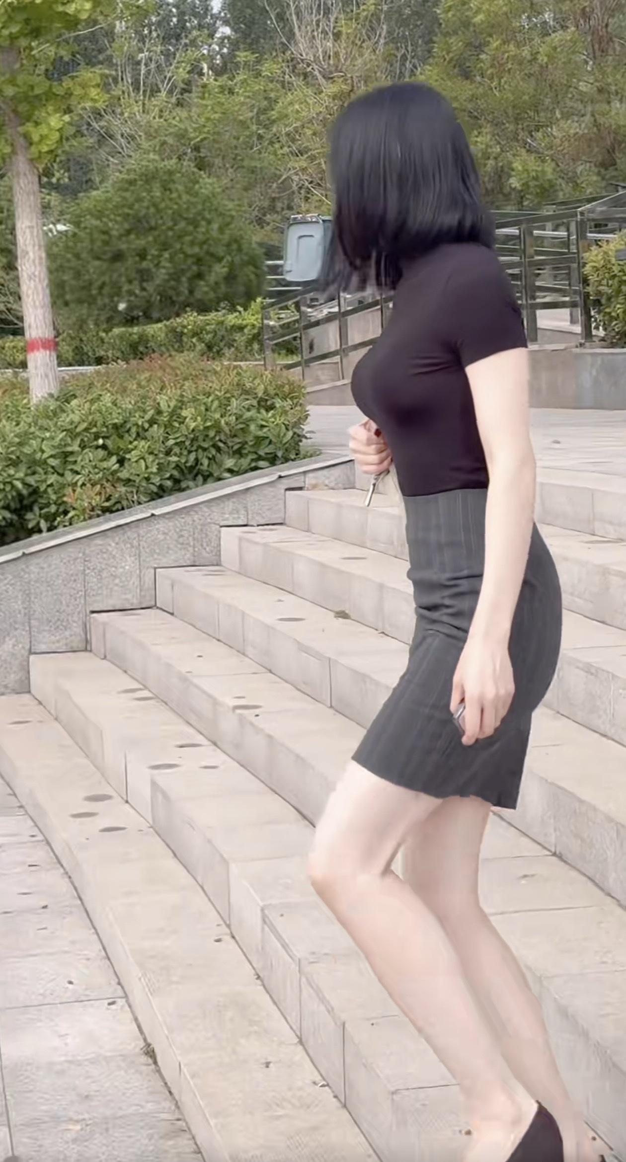 轻松优雅！高级灰色穿搭