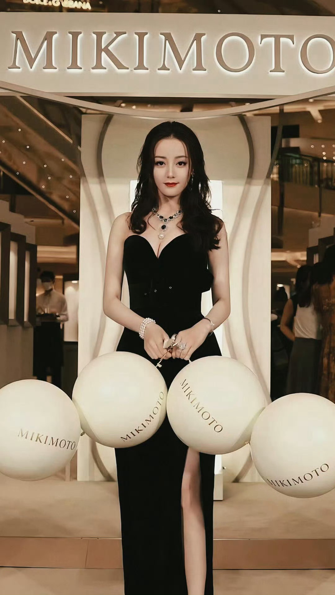 丰满的热巴