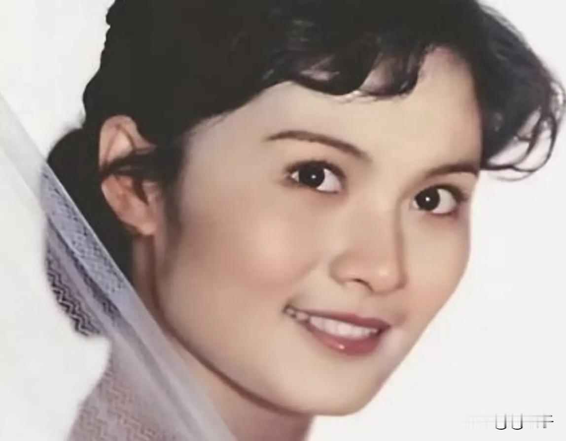 韩月乔，祖籍山西左权，1957年生于浙江衢州，80年代内地非常火的女演员，八一电