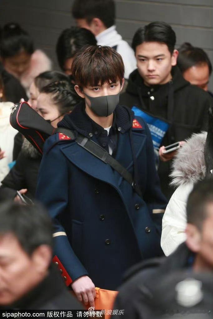吴磊梦回背剑艺考的少年吴磊舞剑的含金量还在上升吴磊怼脸状态也太好了吧 