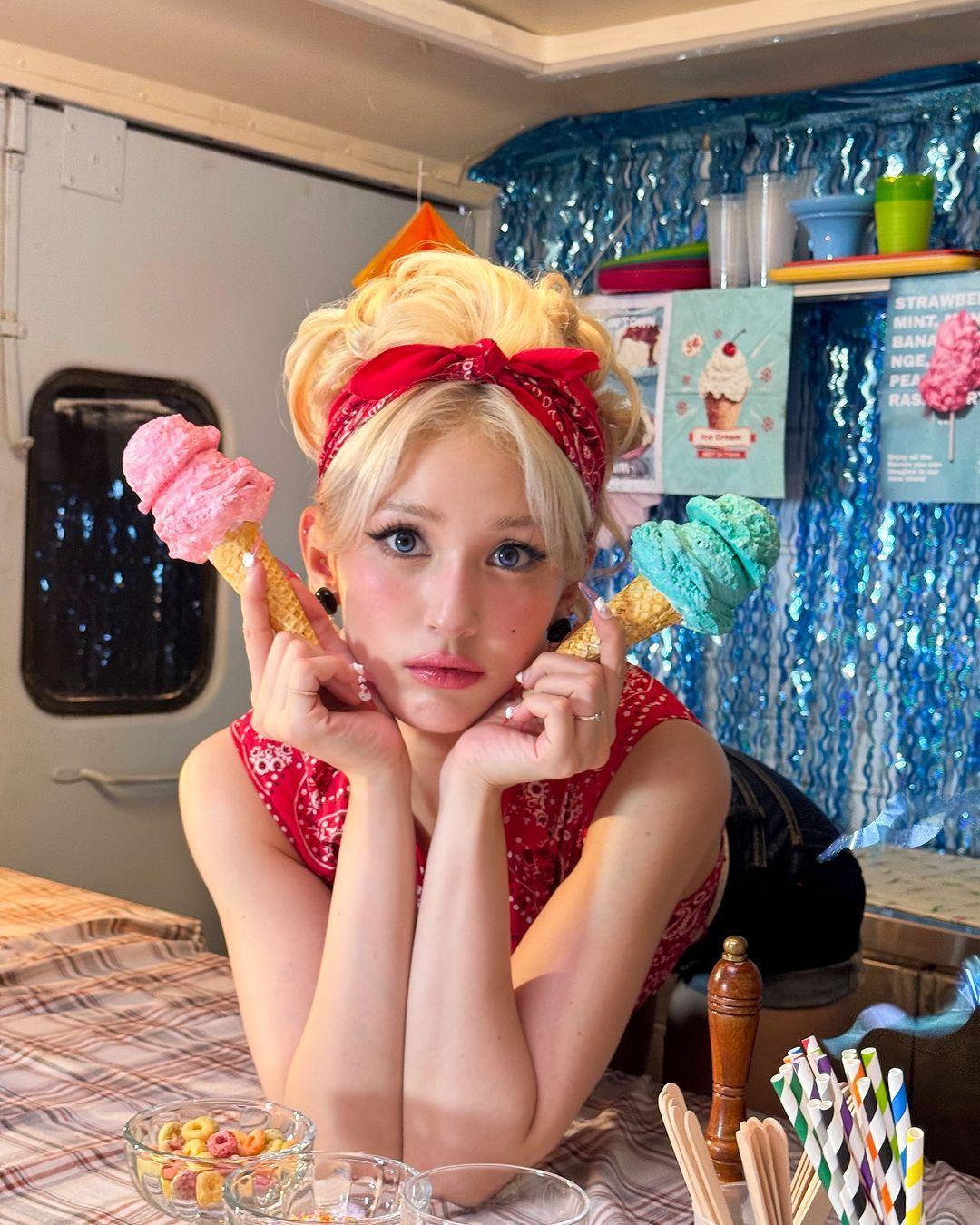 Barbie🛍️💬🎀*Somi ​​​