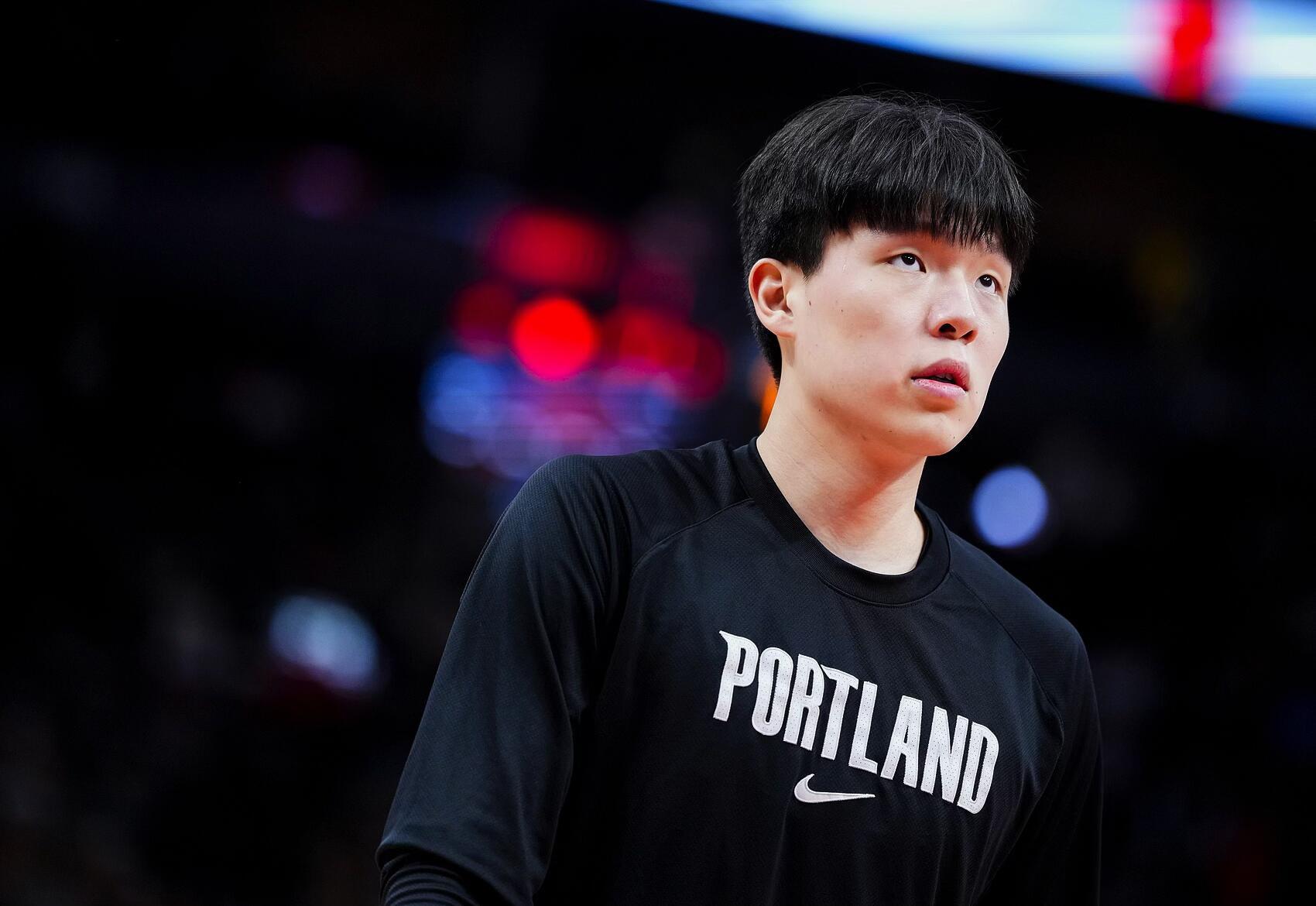 杨瀚森半场15分4篮板2助攻。小杨的行程如下：3天3个城市，比赛前一天坐8个小时