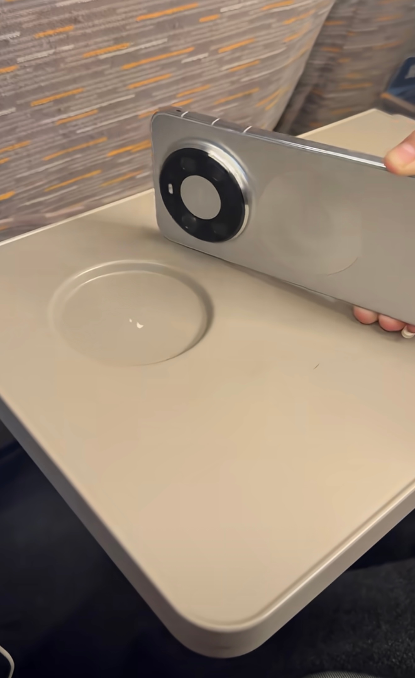 你别说这位网友突发奇想还挺合适…. 