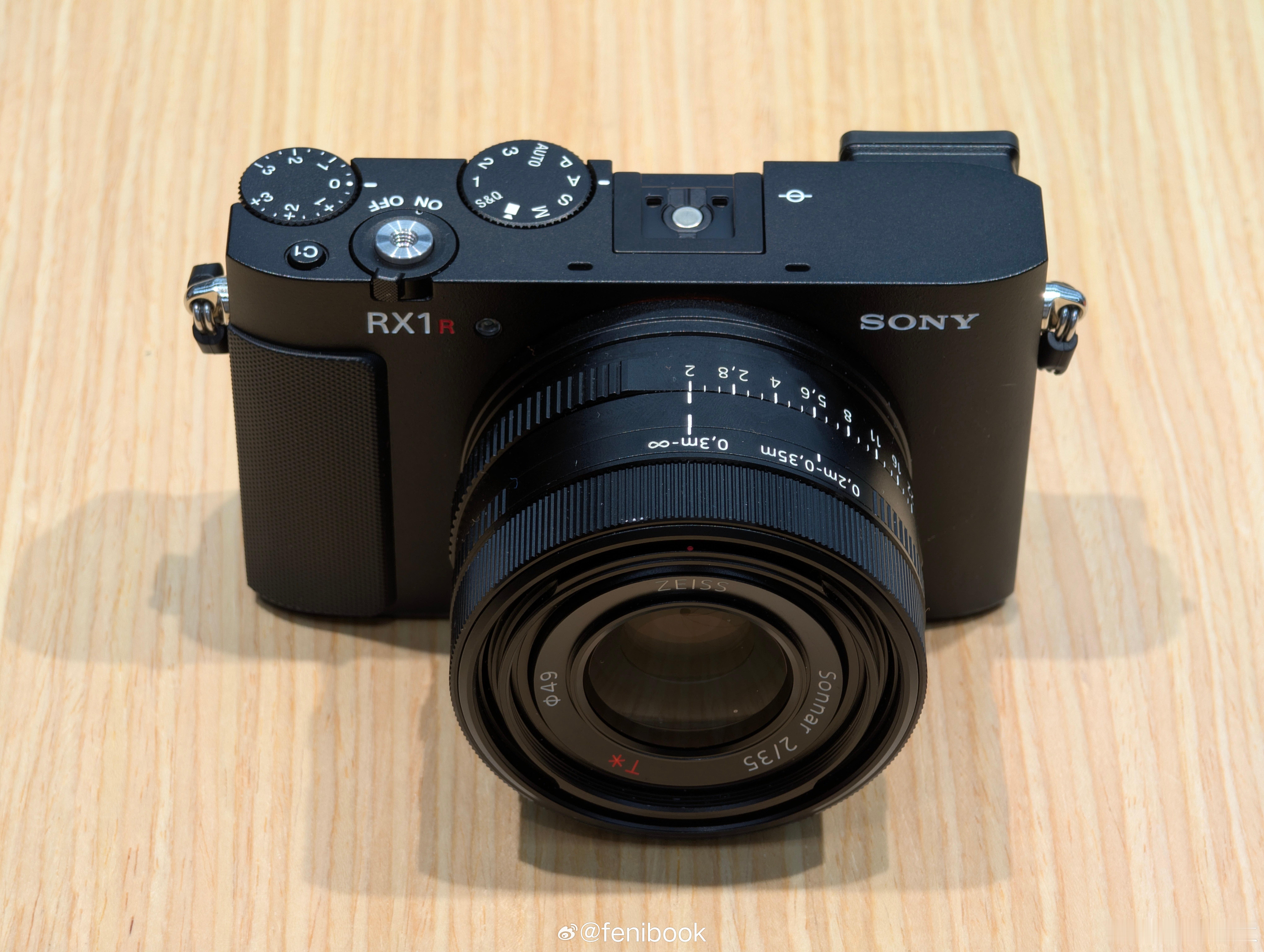 这下好了，真不买了，半价可以考虑，还是理光GR3X香，等等GR4X吧索尼RX1R