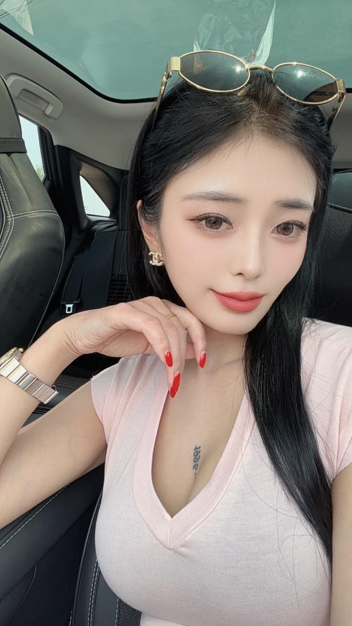 我不联系你   是因为我是犟种   你不联系我是因为你心里没我