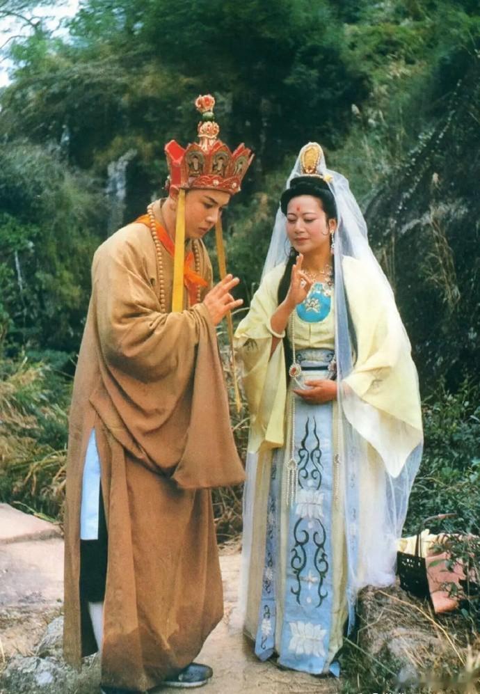 《西游记》里我最佩服的就是观音菩萨！上级安排的任务她能漂漂亮亮完成，关键是还能从