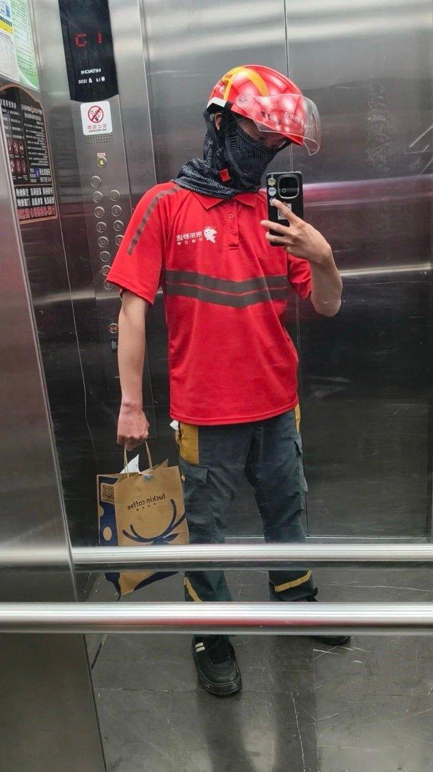 夏日全套装备出街😎😎😎 