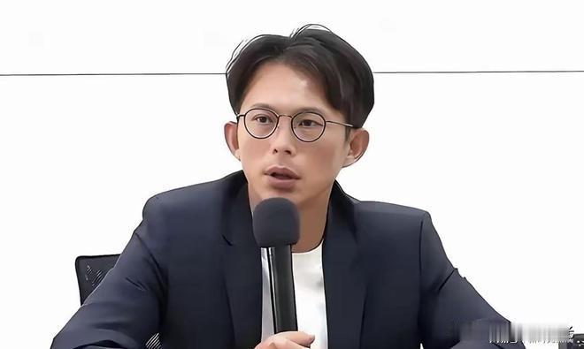 为保黄国昌，柯文哲真豁出去了！要让台行政立法寸草不生
 
最近台湾政坛火药味拉满