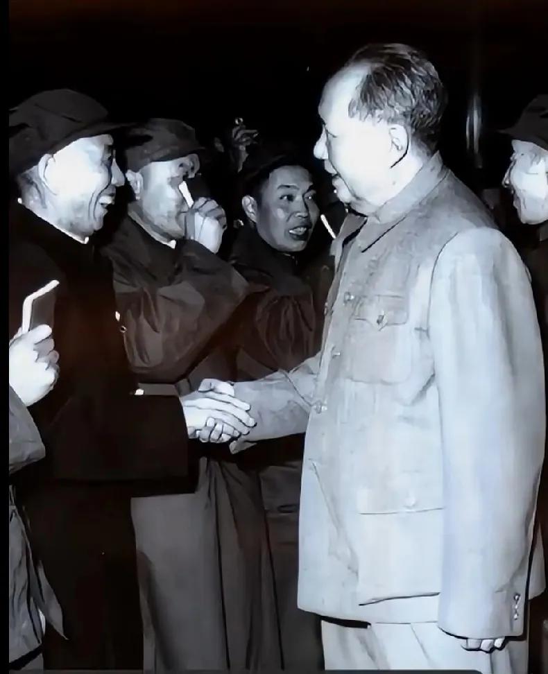 毛主席：“对任何事情都要问一个为什么，都要经过自己头脑的周密思考，想一想它是否合