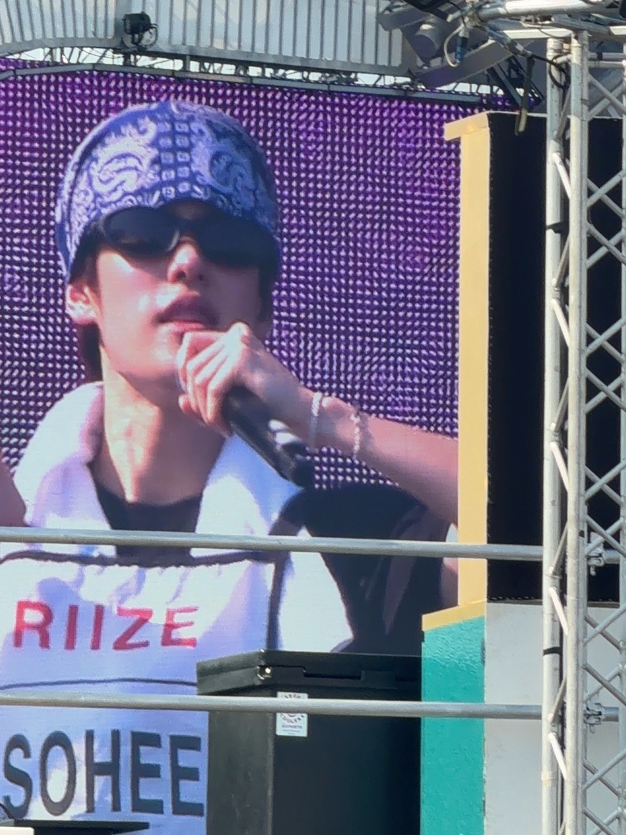 放张今天最喜欢的彩排图，晚安😴 