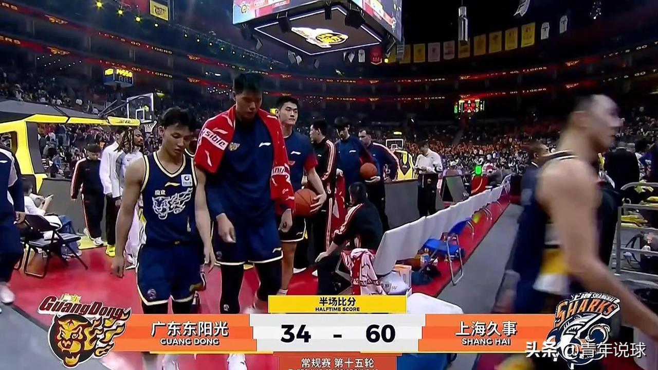 胡明轩、徐杰状态堪忧啊！

今天晚上，广东男篮坐镇主场迎战迎战强敌上海男篮。原本