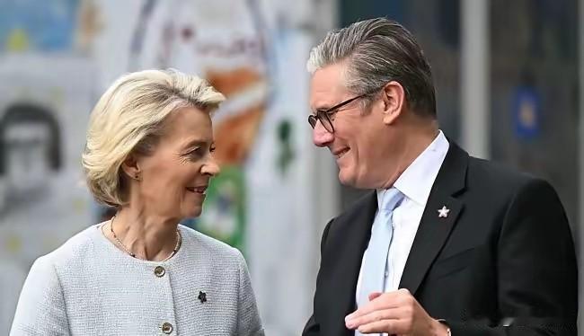 冯德莱恩和斯塔默又凑一块儿谈乌克兰的“决定性时刻”了，这话听着耳熟，她今年3月推