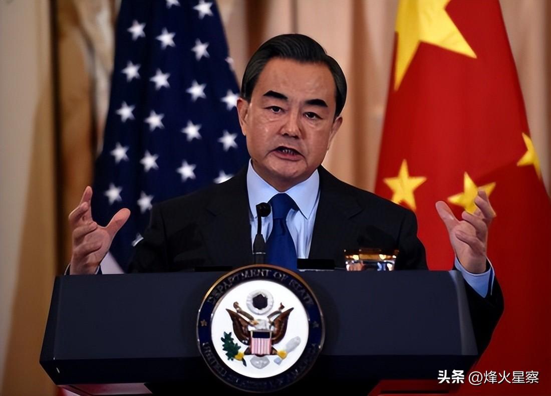 中美外长在镜头前一言不发，拍完照片就清场，关上门后交锋打响！
 
7月22日，菲