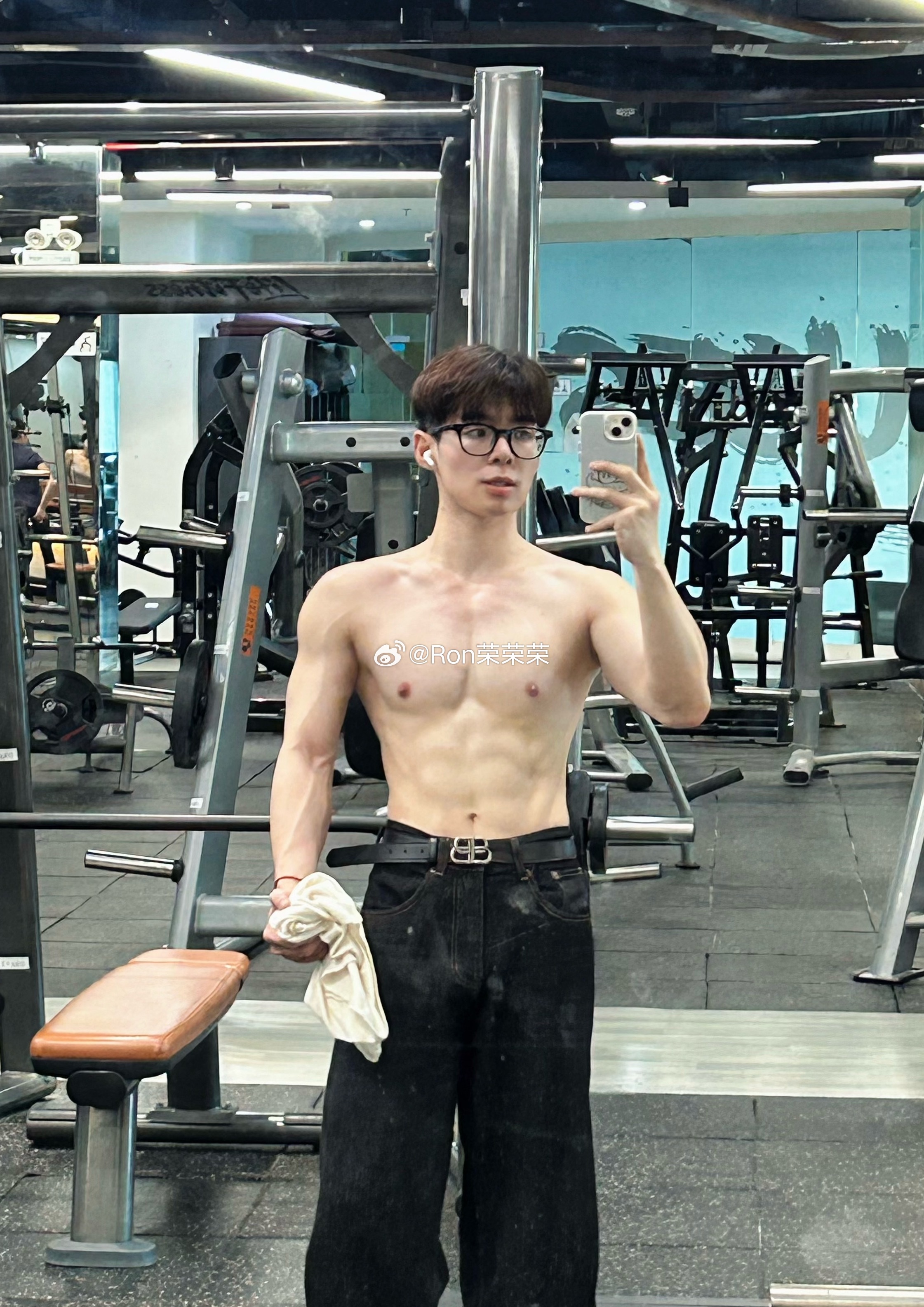 这大大子不够扔