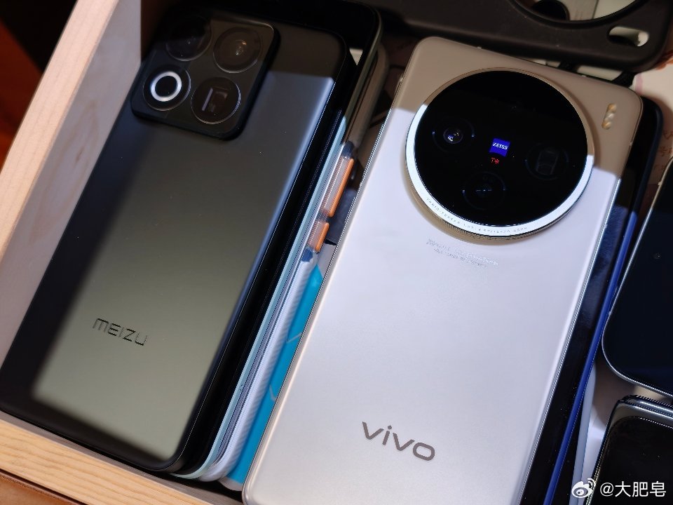 旧手机回收 这波莫名其妙的旧手机，什么涨价好几倍什么的，这波就是炒作……我手里一