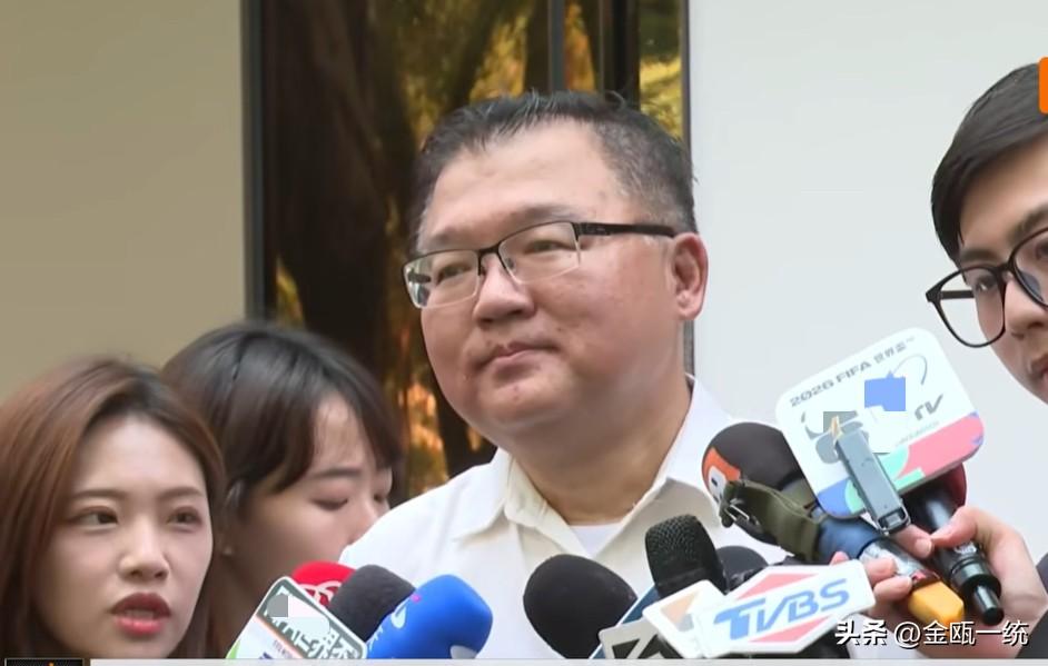 萧旭岑被曝收受台商捐款未入账 李德维：第一次看到照片

马英九基金会在今天（25