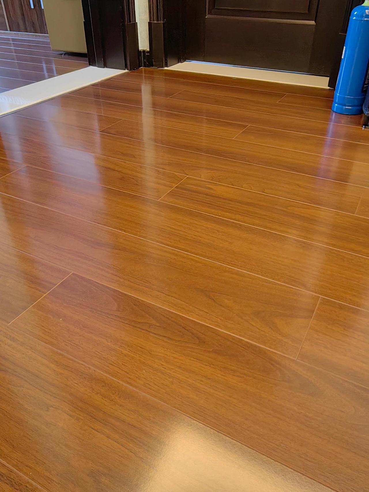 爱干净的女人，最执着！四川一位妈妈晒出生活照，一家三口住在95㎡的家里，入住7年