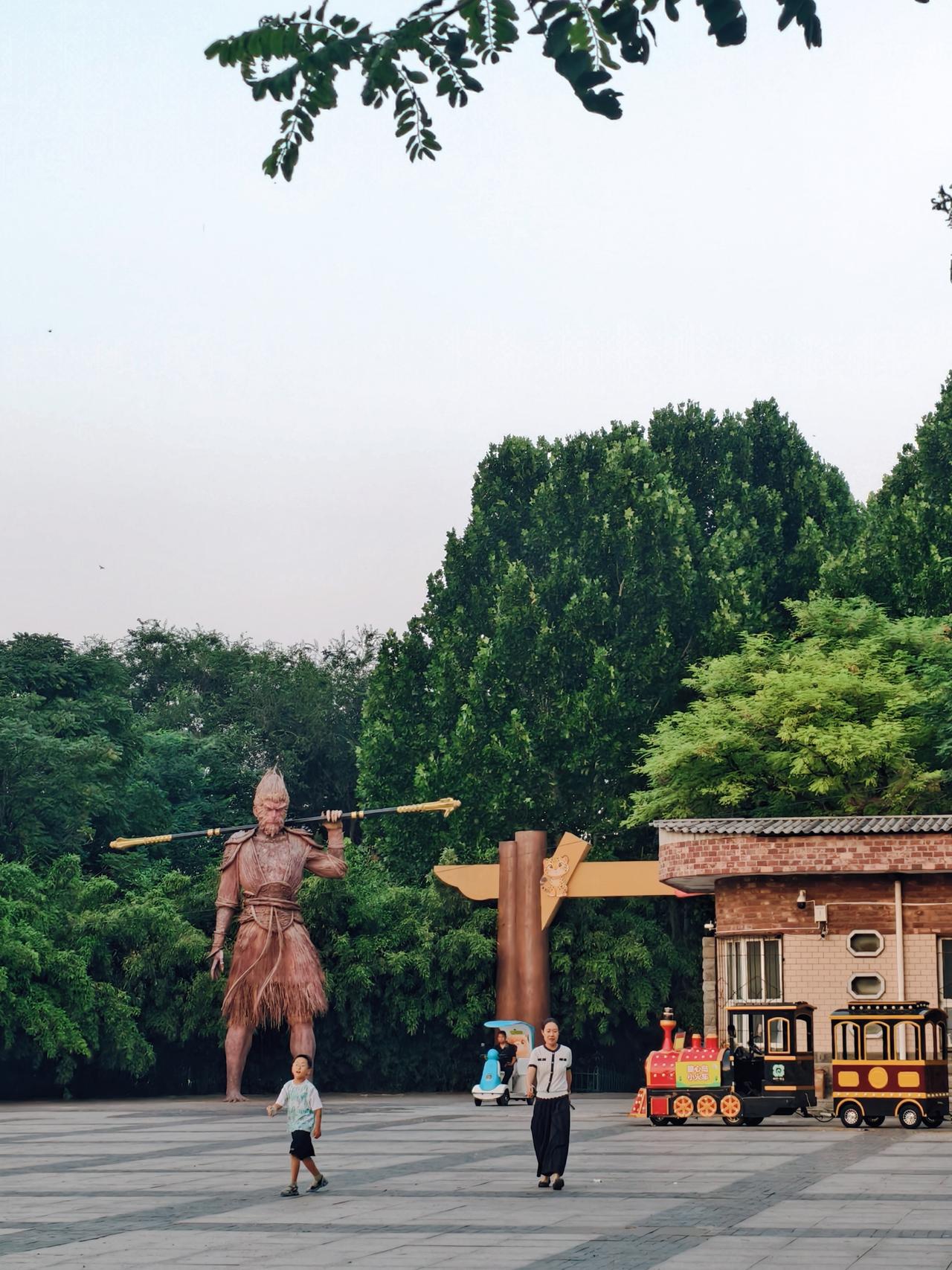 黑神话悟空带火了哪些景点关于邢台动物园稻草“黑话悟空”结论：确实带火了，是邢台本