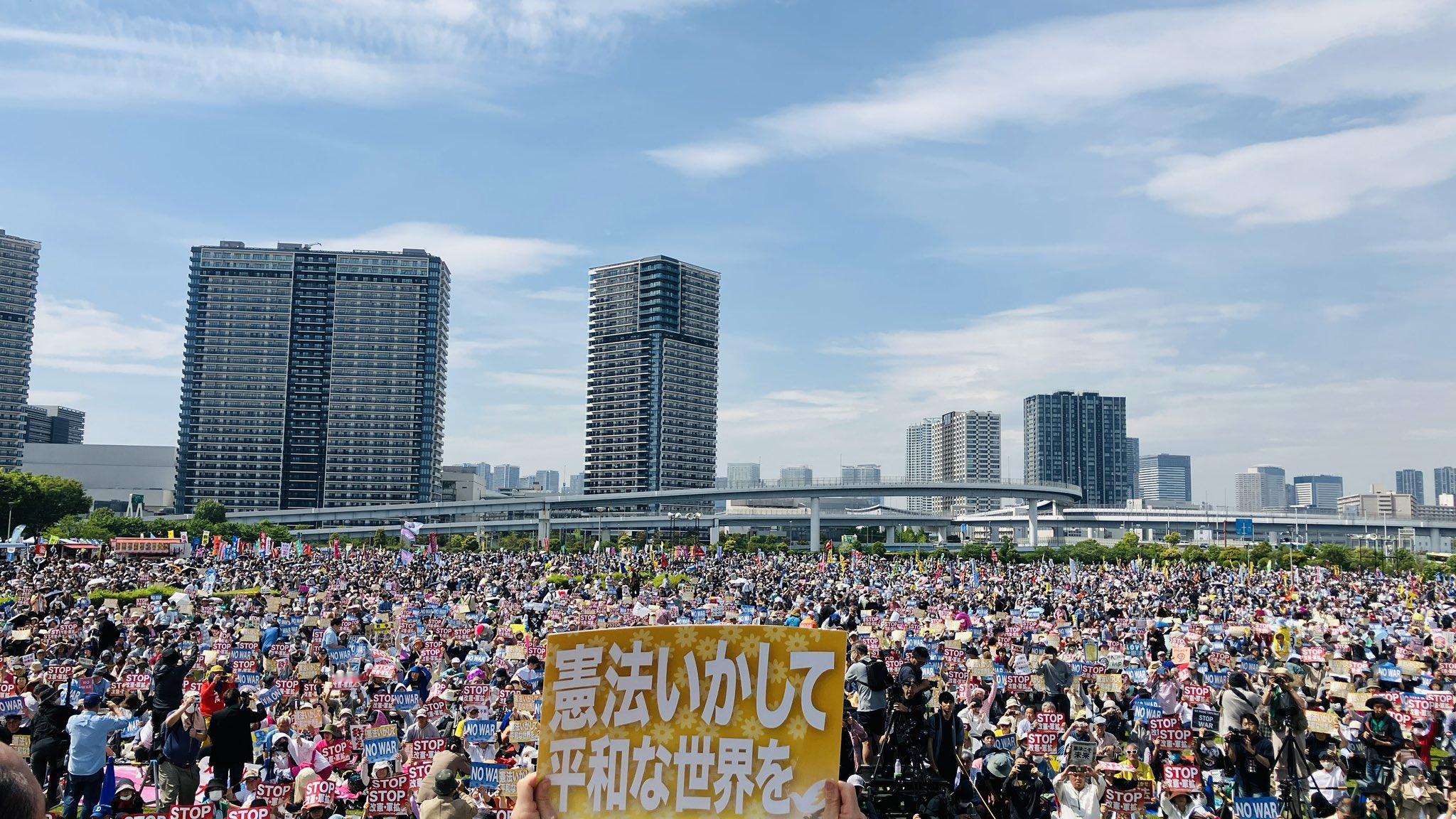 今天，5万人聚集声讨高市身边真就没见过支持女疯子的这俩天还被扒出来高市花重金搞舆