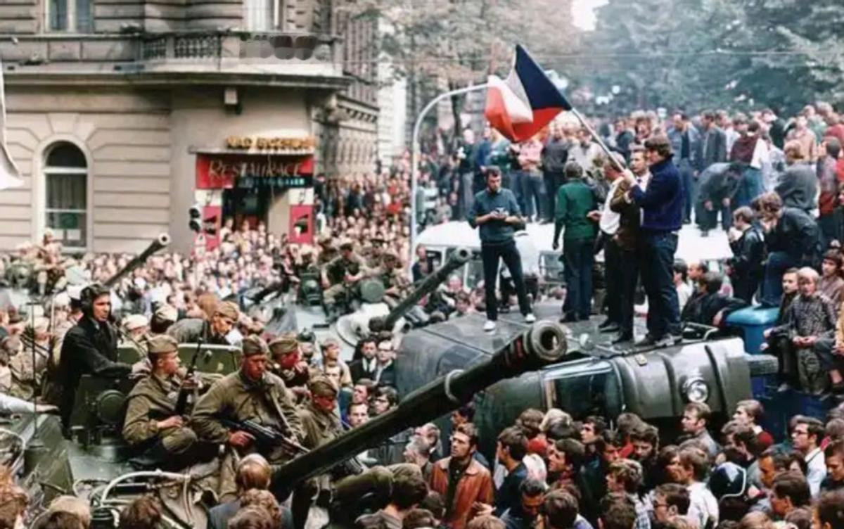 苏联为什么斗不赢美国？你以为是苏联输给了美国，实际上不是苏联斗不过美国，而是斗不