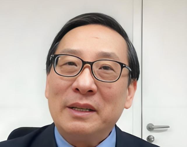 “一句话把菲律宾学者问住：1898年条约里，黄岩岛到底写没写？”高志凯在菲律宾抛