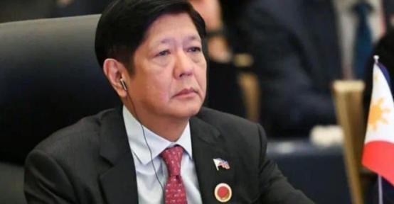 炸裂大变局！菲律宾政坛彻底乱套！军方交接悬而未决，马科斯要翻车了？

我觉得菲律