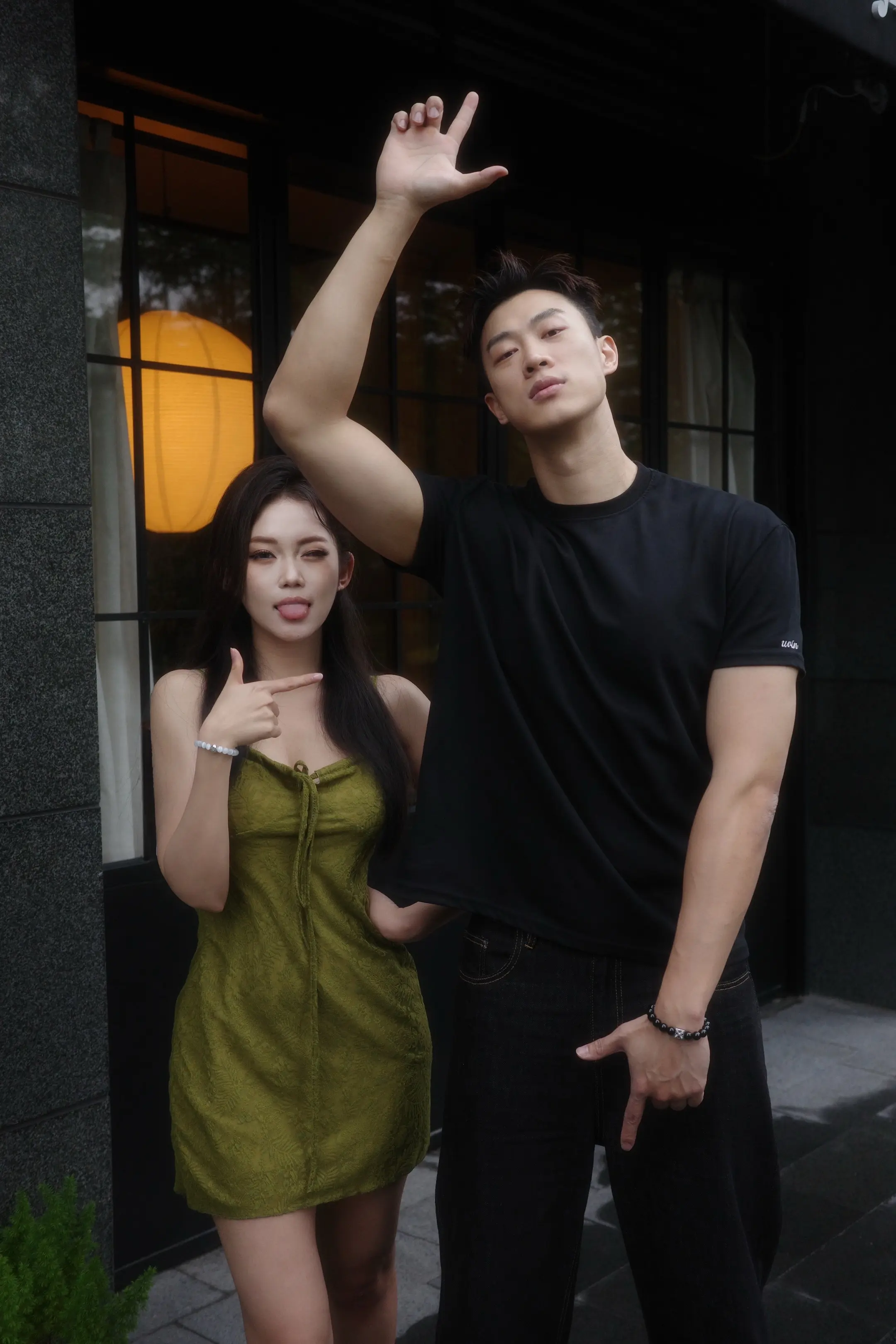 这才叫顶天立地