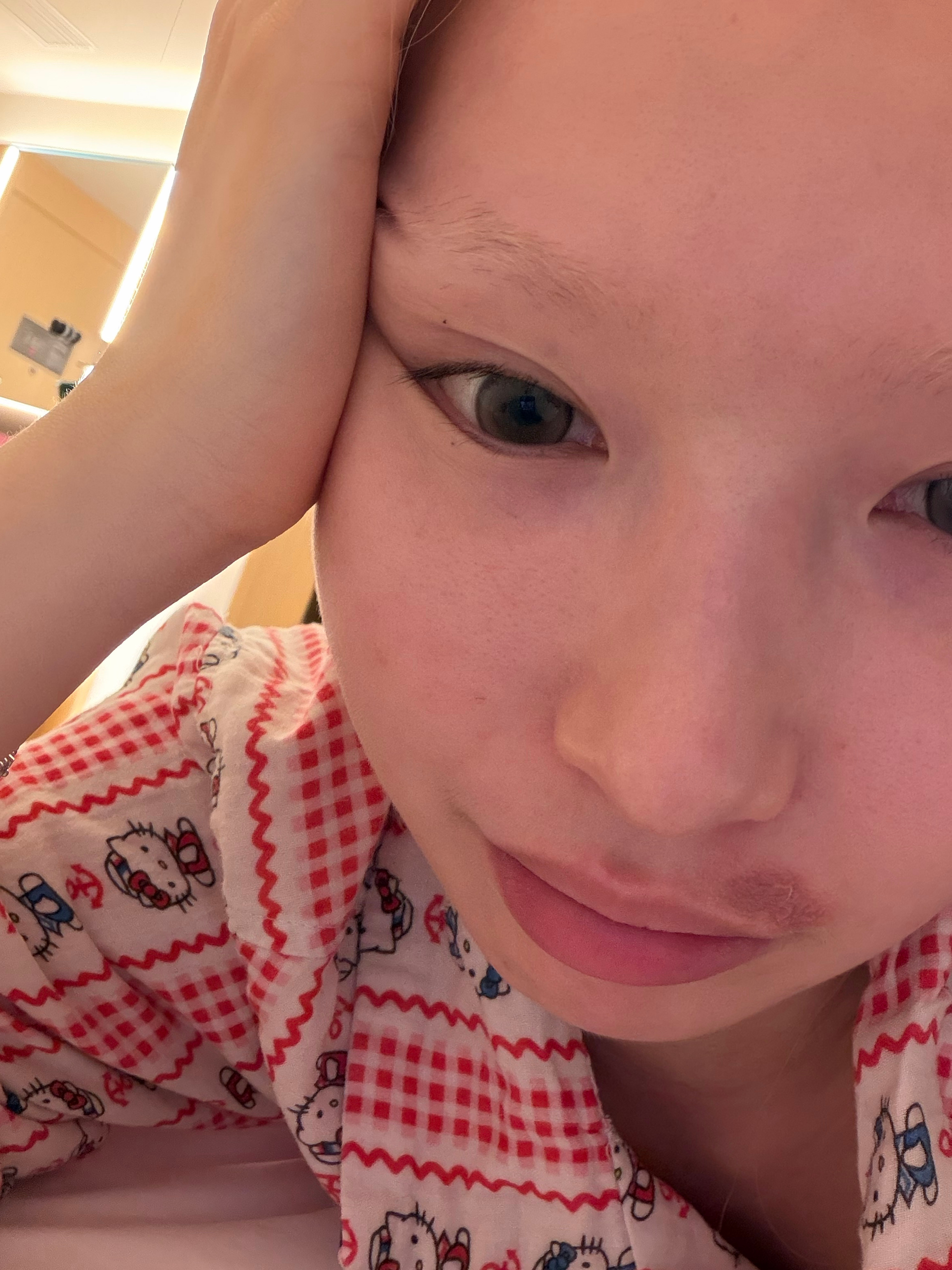我的脸跟我的扁桃体就这样对我吧。一有事情就这样。 