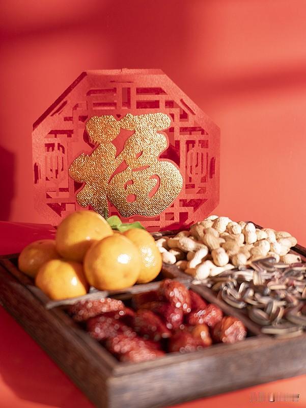 岁岁安康

愿美好的今天，
送您满心欢喜！
晨起万事顺遂，
日日轻松惬意；
月月