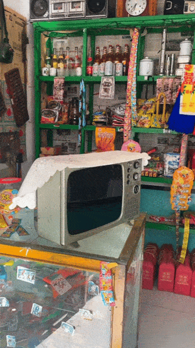 饮料界果然还是老辈子听劝老一辈的审美和口味真的太能打了，放到现在依旧很顶！复古风