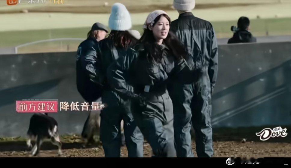#花儿与少年丝路季[超话]# 哈哈哈哈哈哈哈哈哈哈哈不行了要小羊：猜对了丫头，小
