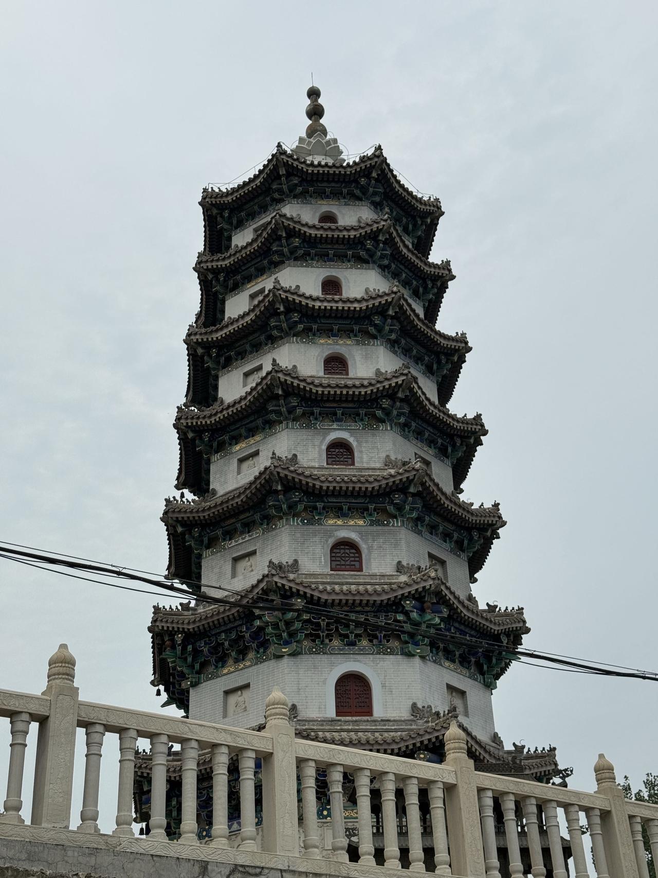 在单位里，退休后，拉开人与人之间的差距，不是退休金的高低，不是子孙的优秀，而是这