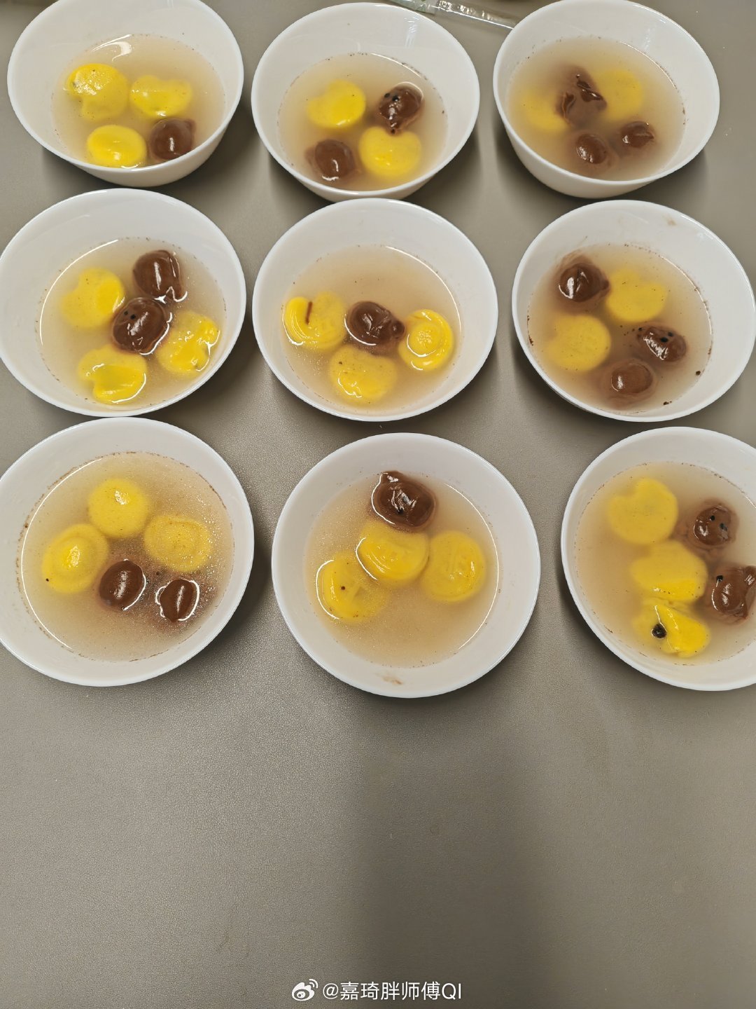 我们是一家正经吃饭的公司，今天是齐齐哈尔烤肉和汤圆我的美食日记