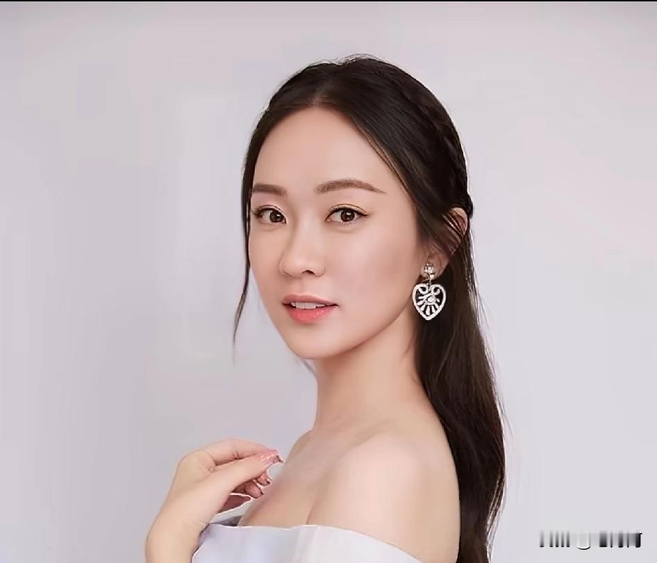 有些女人天生就是享福的命，你就说霍思燕吧，出生在北京，又是家里的独生女，在父母的