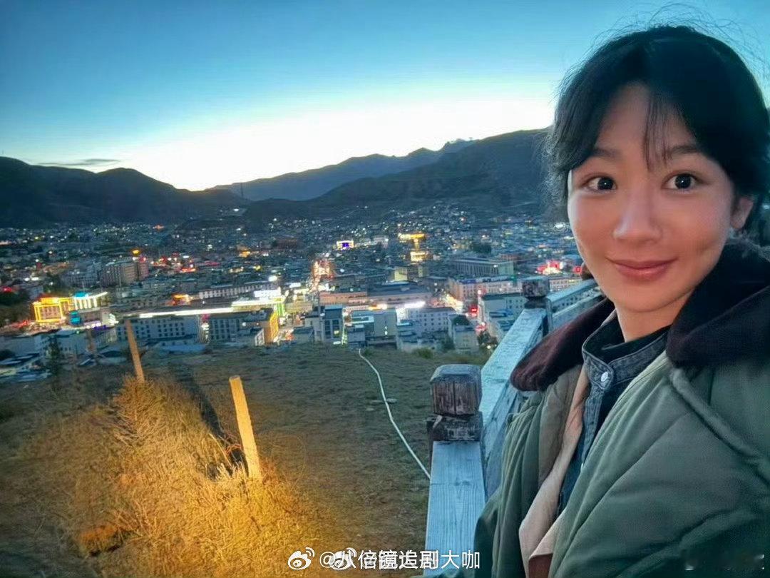杨紫金鹰奖熟人局金鹰奖23位提名杨紫合作了18位 哈哈哈哈哈就是说杨紫在哪里都是