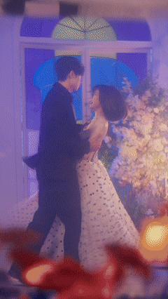 陈赫CP届权威话事人陈赫整的跟恋综主持人似的 陈赫这短剧角色简直是量身定制！10