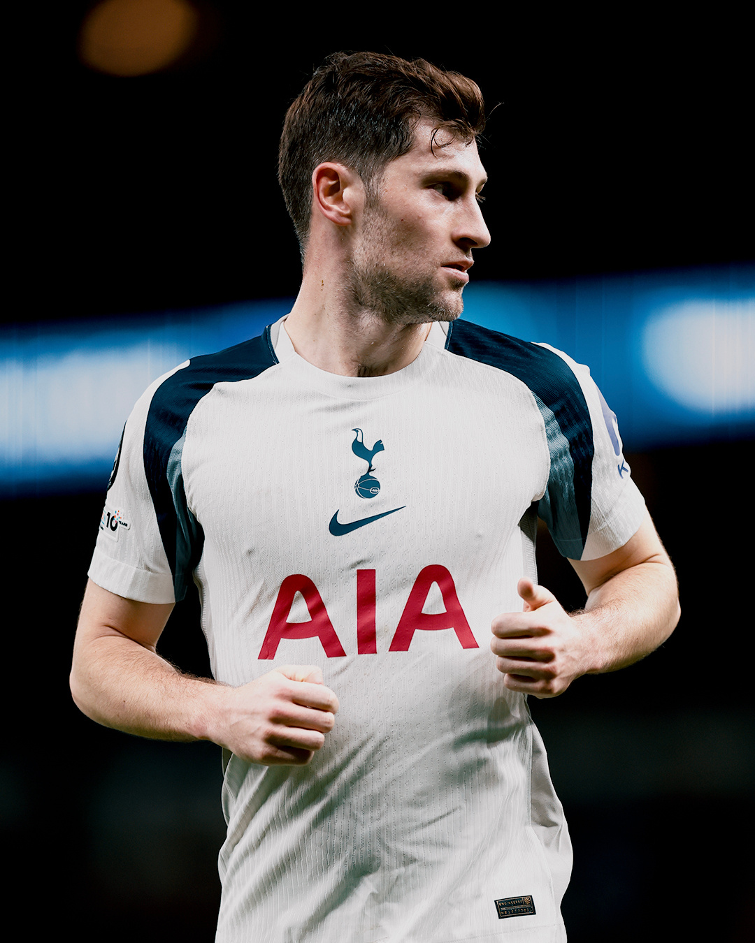 热刺官方：我们可以确认，本·戴维斯今天将接受左脚踝骨折手术。这位威尔士国脚后卫在