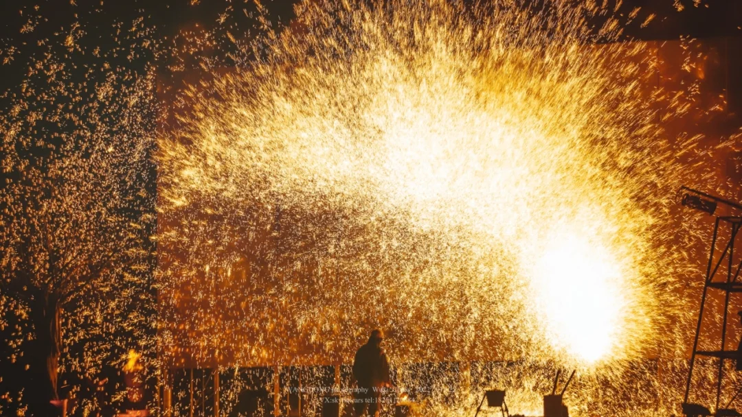 拈花湾｜花 火 大 会 （打铁花）