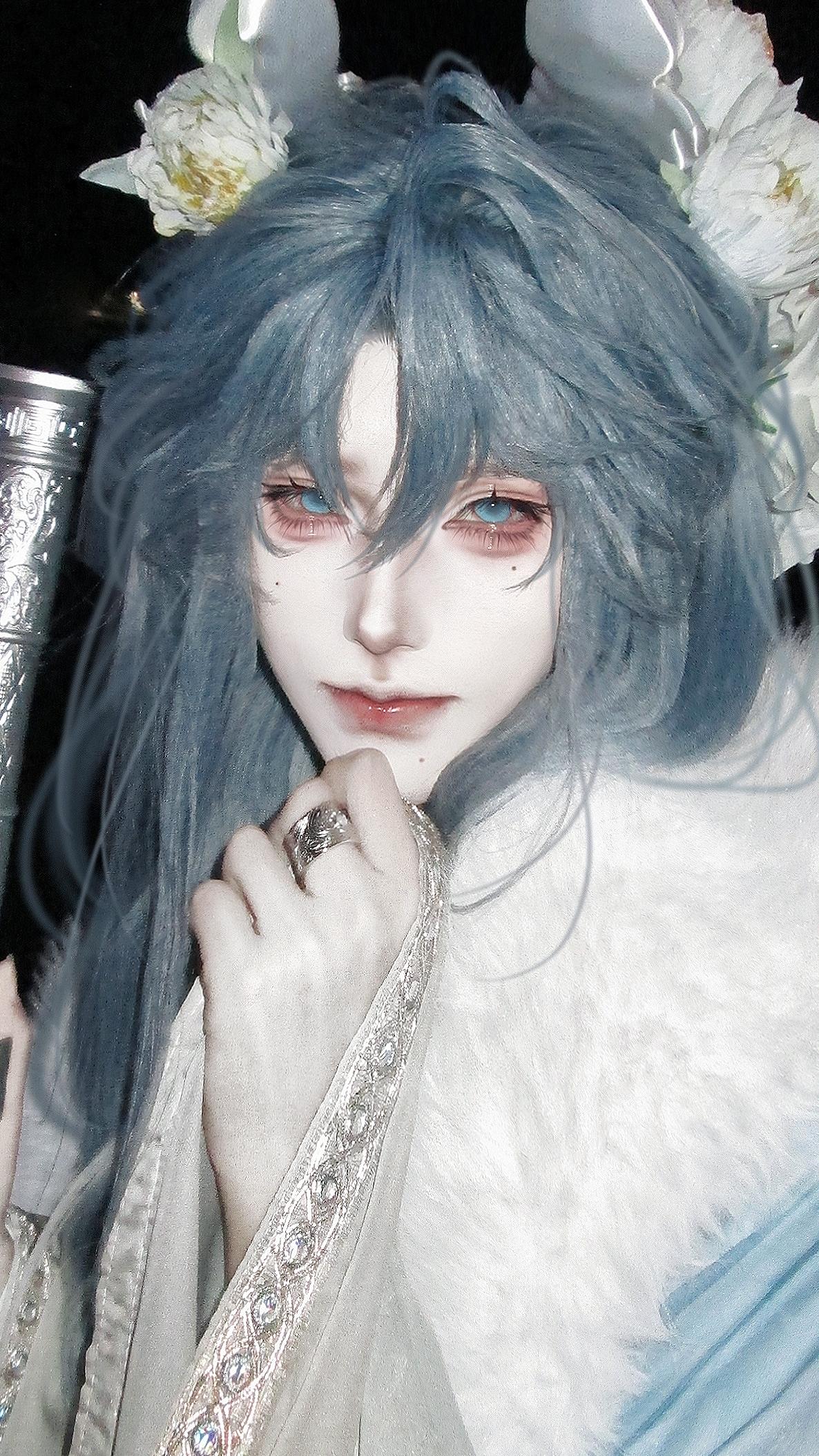 老狐狸cos.朕早就知道爱妃是狐狸变的