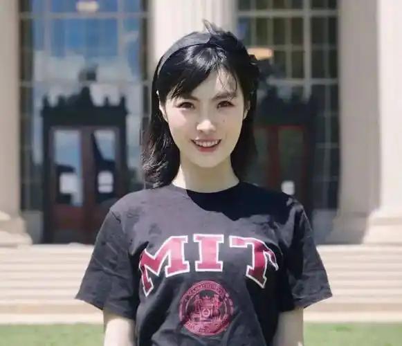 25岁广州姑娘洪乐潼，直接炸翻创投圈！斯坦福辍学创业，成立才一年，就拿下2亿美元