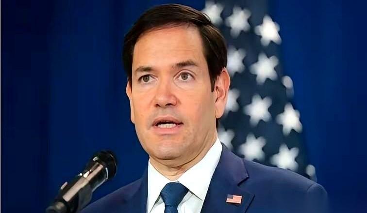 昨晚，美国国务卿鲁比奥更新了一篇声明，字字句句火药味十足。他指控中国对挂巴拿马旗