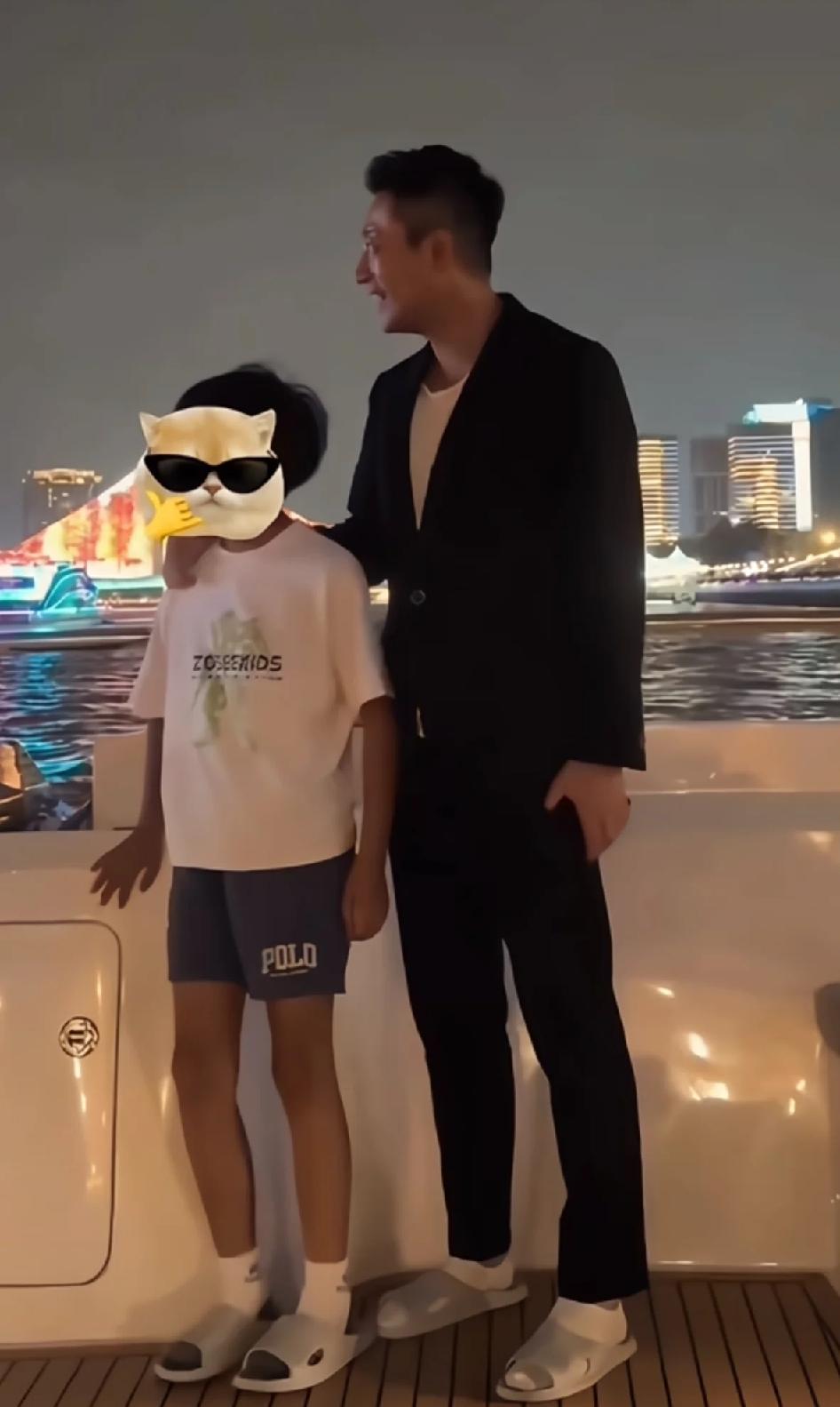 之前刷到马坐月子，马的爸爸带两个孩子去放烟花、乐园玩啥的，马的爸爸和马汪分享带两