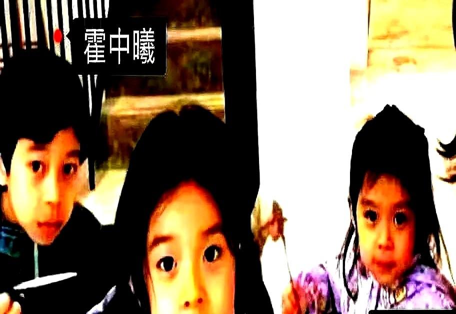 霍家这个周末的主线剧情很简单，香港的霍震霆一早飞北京。

郭晶晶夫妇停工居家做饭