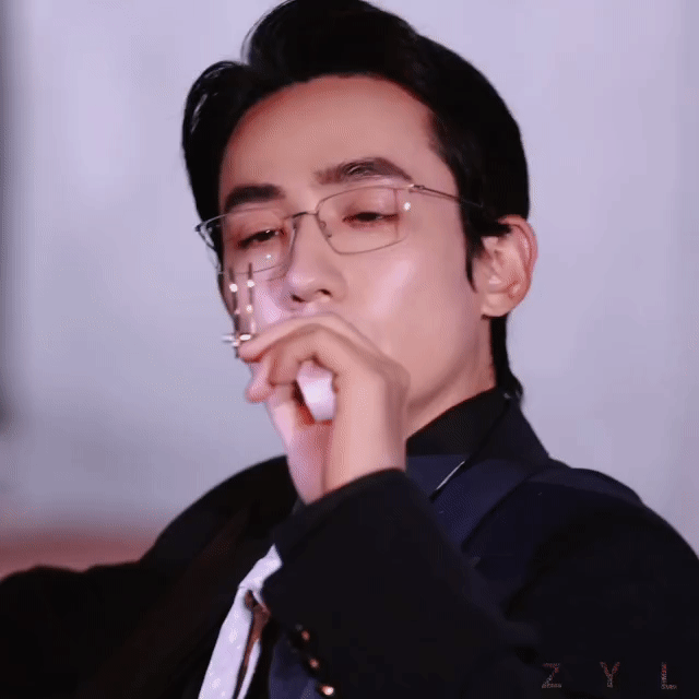 🍉正所谓“一朝被蛇咬 十年怕草绳”朱一龙经历过《东极岛》后，现在对合作伙伴的选