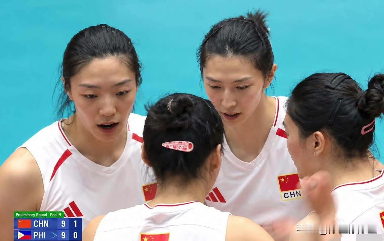 亚运会中国女排3-0横扫菲律宾，球员评分
庄宇珊90分，可圈可点
唐欣85分，偶