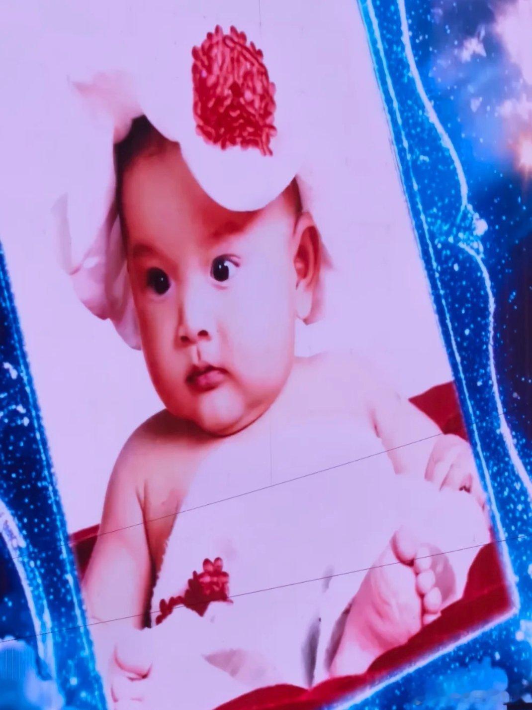 这肉团子就是我生的啊😭张极05后第一男歌手 ​​​